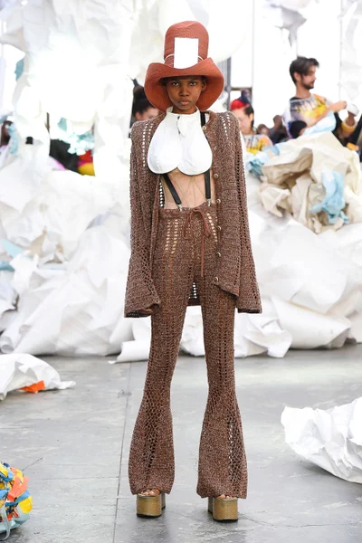 Look 57